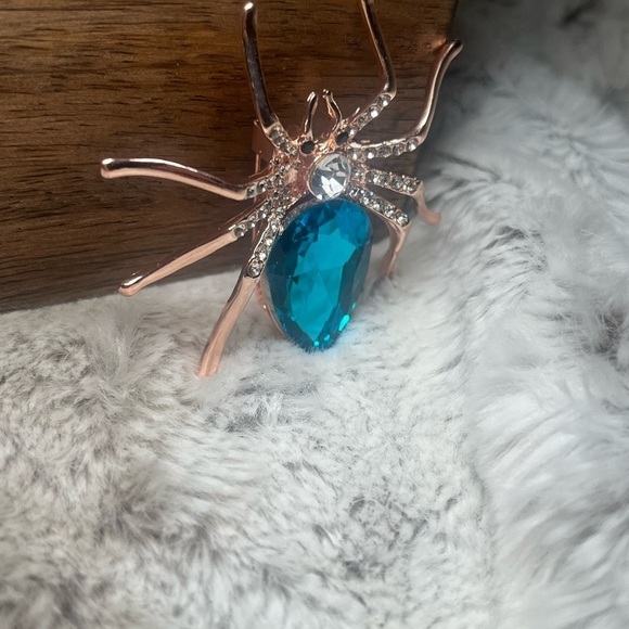 Spider Brooch High-end Crystal Exaggerated Large Brooch Pin Clothing Accessories - Picture 3 of 11